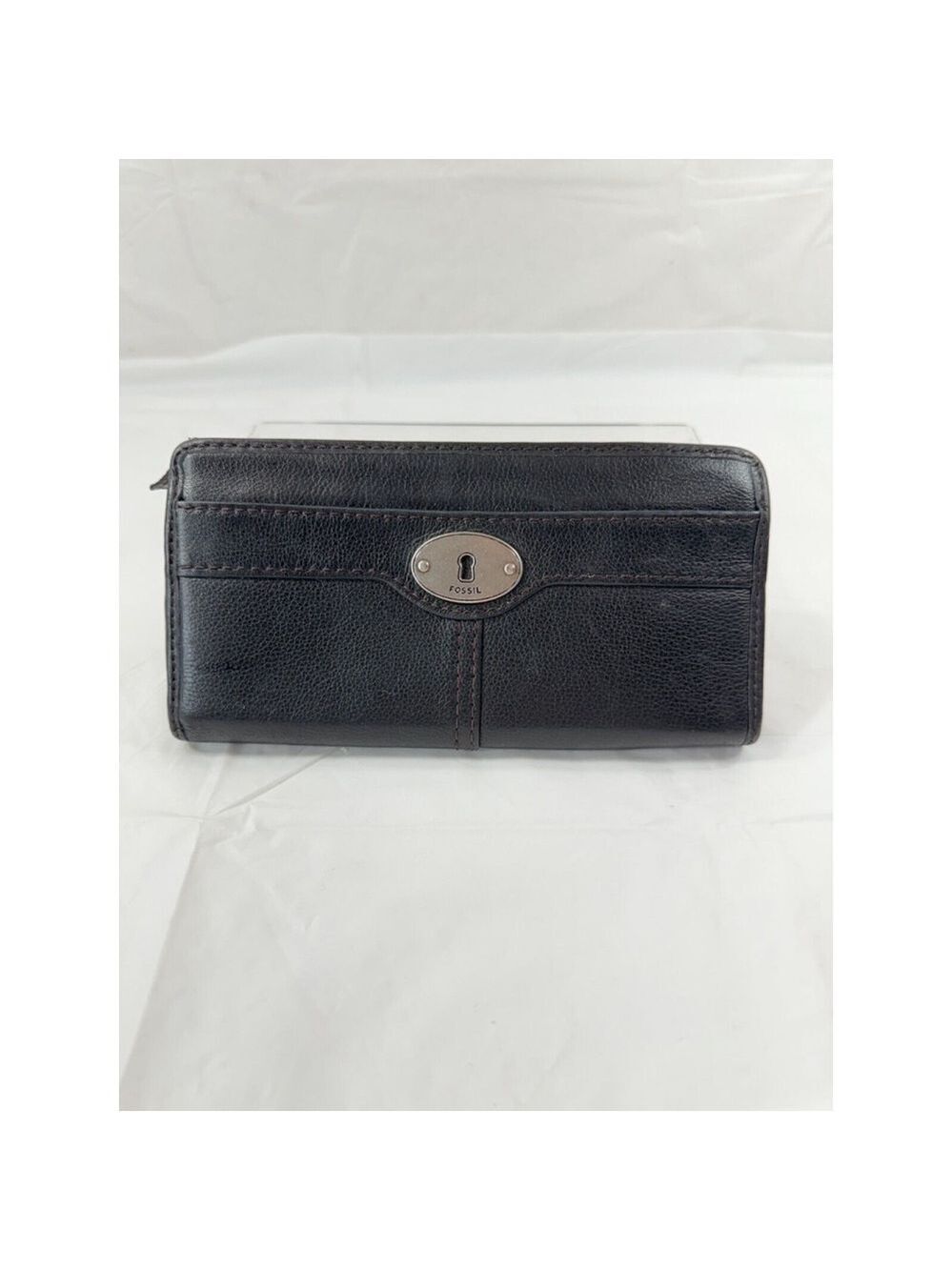 Fossil Maddox Zip Around Black Leather Wallet